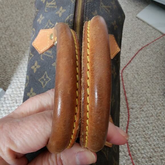 Louis Vuitton Monogram Speedy 35 with COA